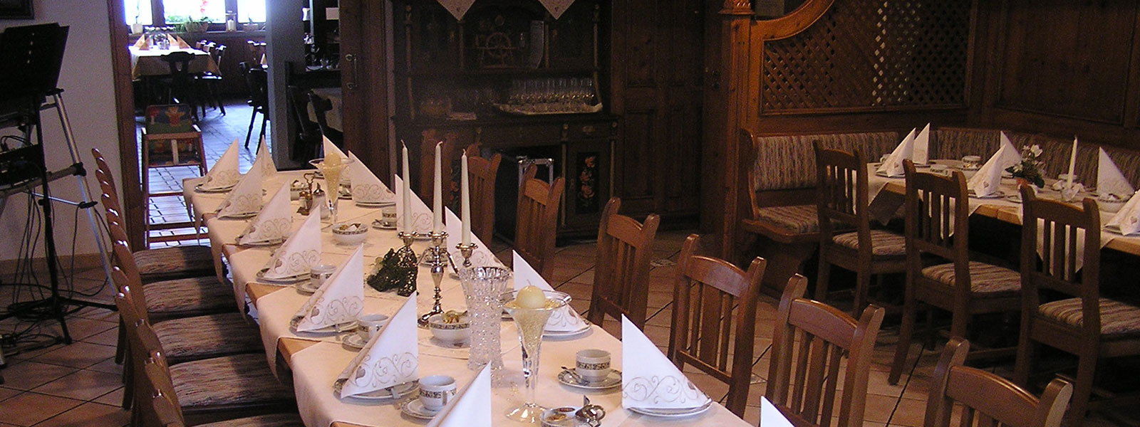 Festlich gedeckte Tafel im Gasthof Mühle Rinchnach